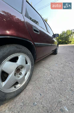 Лифтбек Opel Vectra 1995 в 