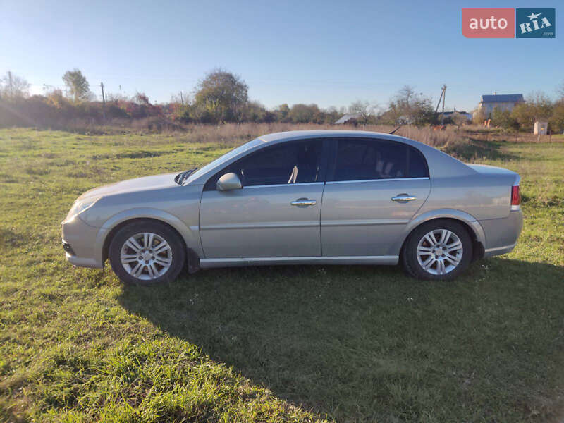 Седан Opel Vectra 2006 в Кадубовцах