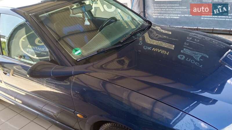 Седан Opel Vectra 2000 в Пирятині