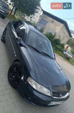 Лифтбек Opel Vectra 2001 в Сколе