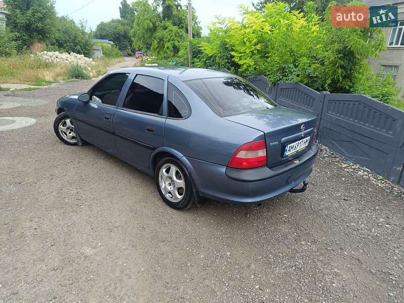 Седан Opel Vectra 1998 в Могилев-Подольске