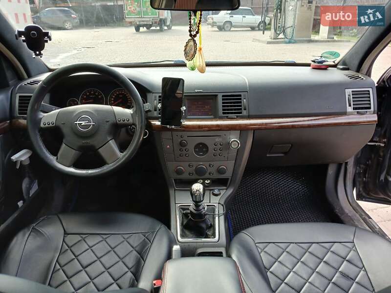 Седан Opel Vectra 2004 в Сокалі