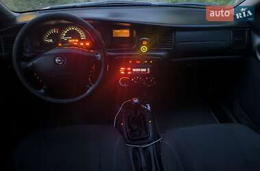 Седан Opel Vectra 1999 в 