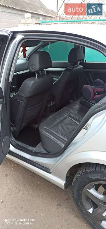 Седан Opel Vectra 2008 в Миколаєві