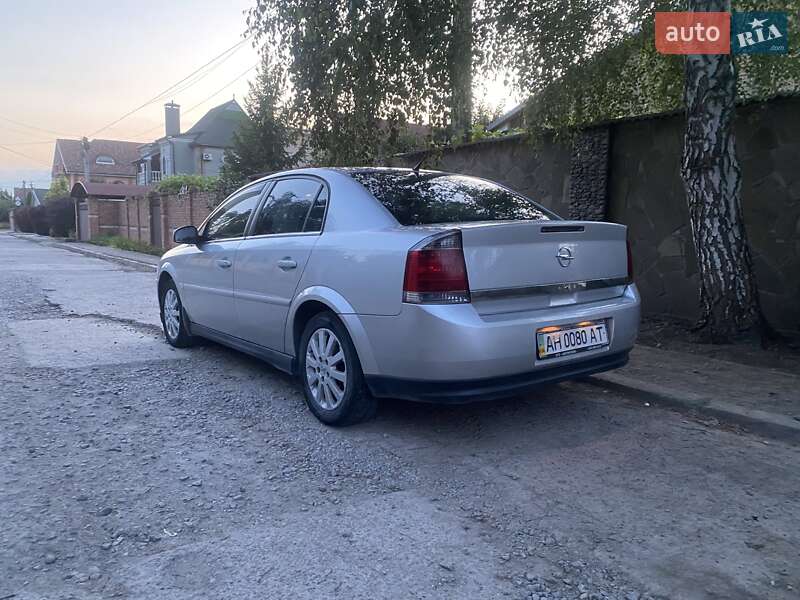 Седан Opel Vectra 2005 в Кривом Роге