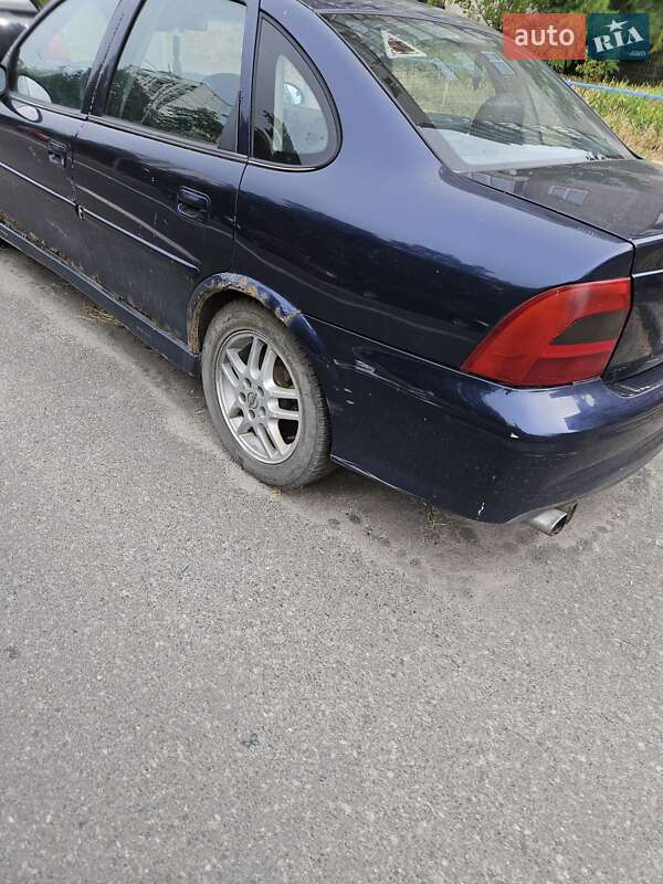Седан Opel Vectra 1999 в Киеве