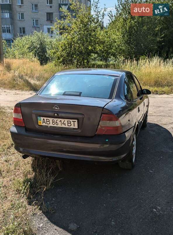 Седан Opel Vectra 1997 в Казатине