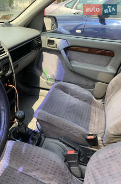 Седан Opel Vectra 1993 в 