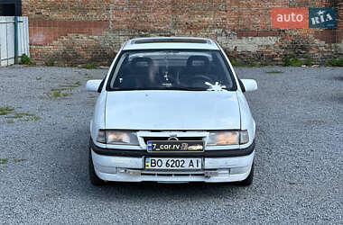 Седан Opel Vectra 1990 в Ровно