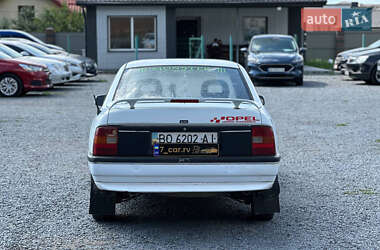 Седан Opel Vectra 1990 в 