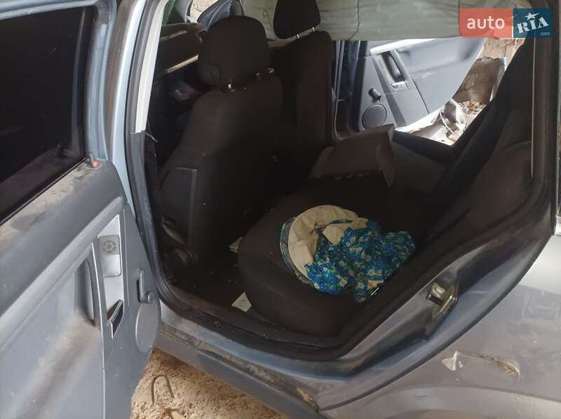 Універсал Opel Vectra 2006 в Макарові