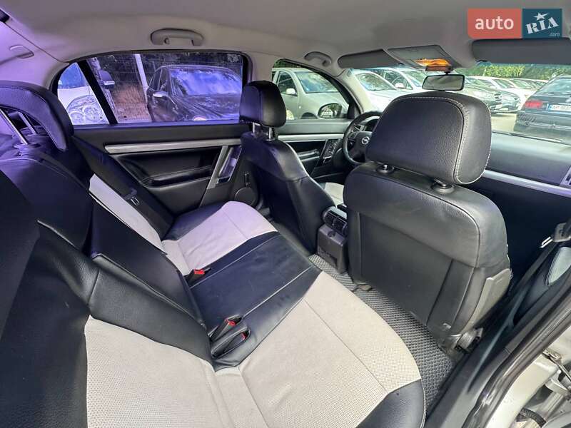 Седан Opel Vectra 2005 в Запорожье