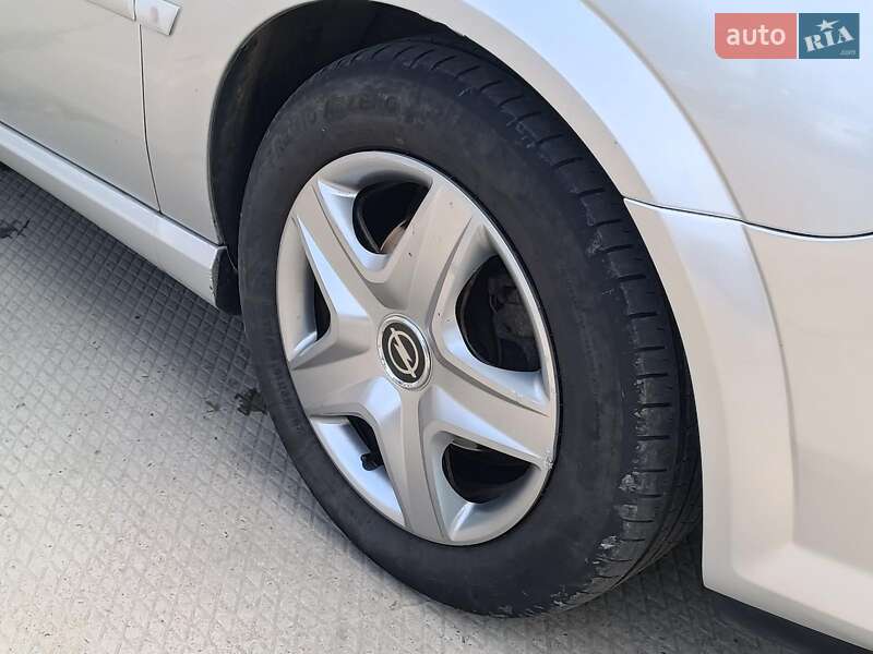 Седан Opel Vectra 2007 в Харькове