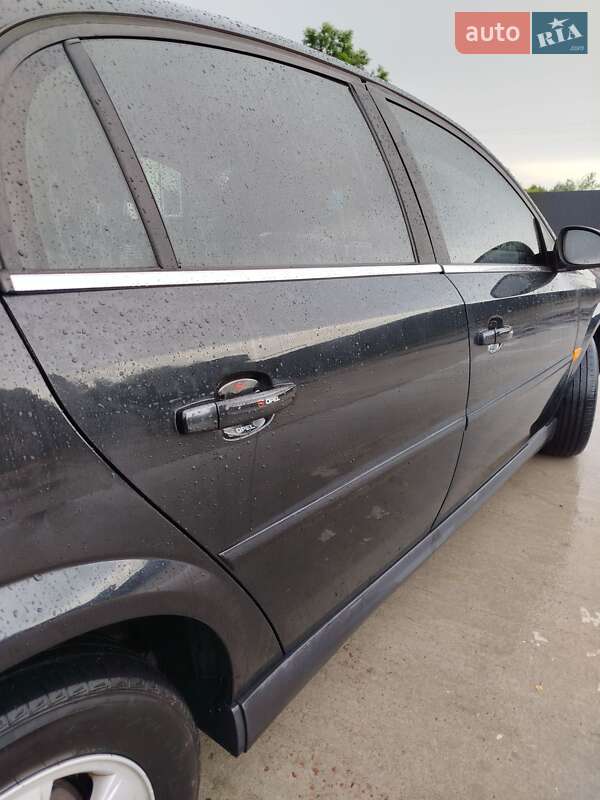 Седан Opel Vectra 2003 в Житомире
