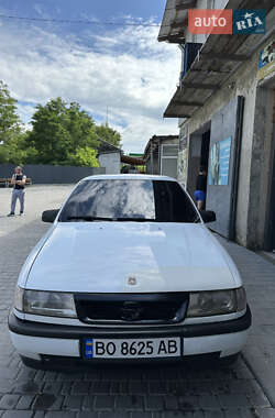 Седан Opel Vectra 1989 в Кадубівцях