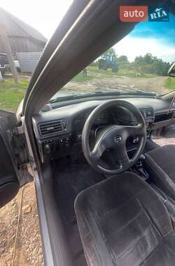 Седан Opel Vectra 1990 в 