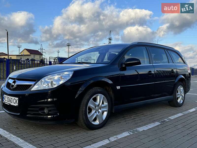 Универсал Opel Vectra 2008 в Нововолынске