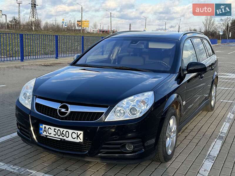 Универсал Opel Vectra 2008 в Нововолынске