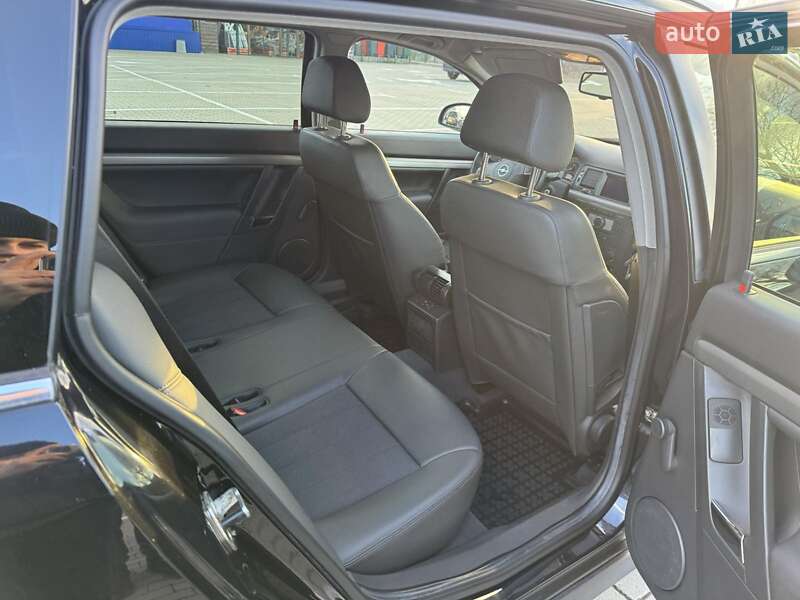 Универсал Opel Vectra 2008 в Нововолынске