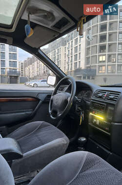 Седан Opel Vectra 1989 в 