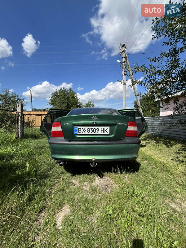 Седан Opel Vectra 1996 в Городке