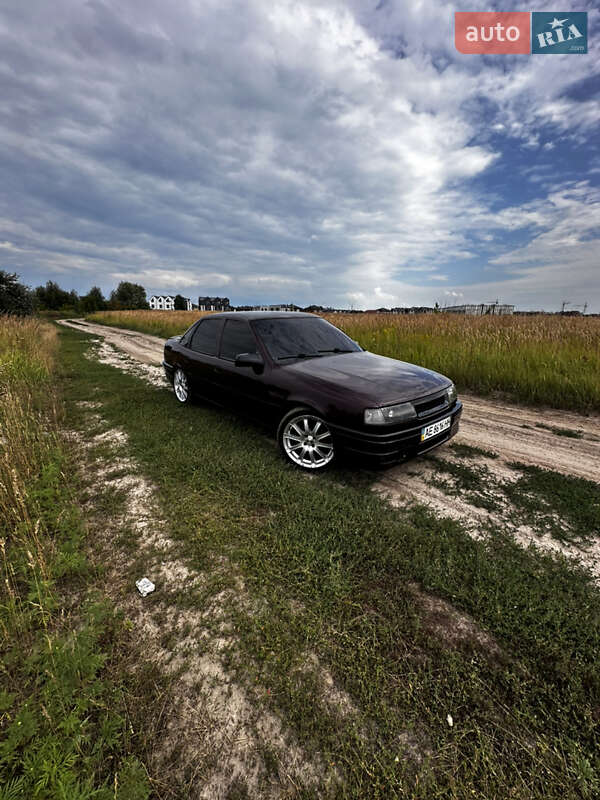 Седан Opel Vectra 1990 в Киеве