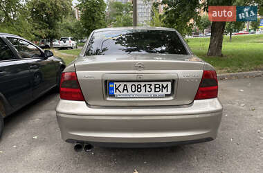 Седан Opel Vectra 1999 в Киеве