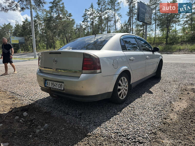Седан Opel Vectra 2005 в Украинке