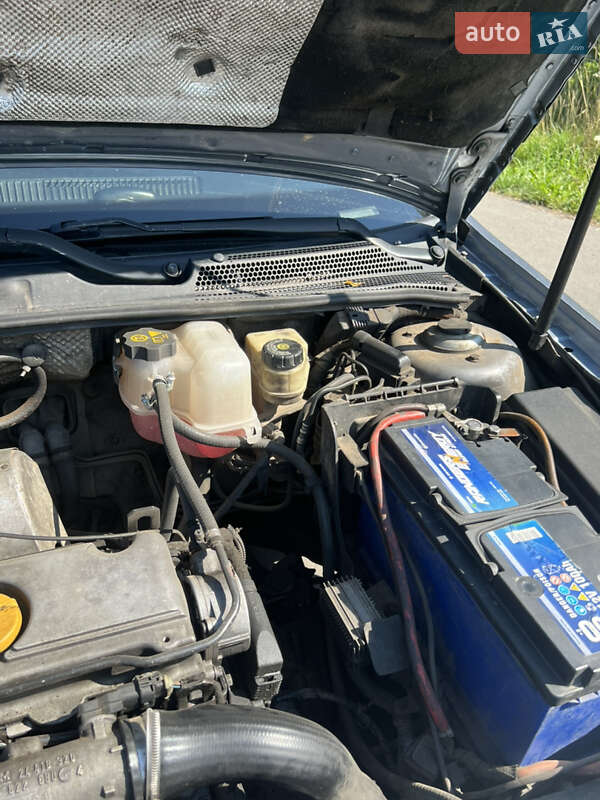 Лифтбек Opel Vectra 2004 в Ивано-Франковске