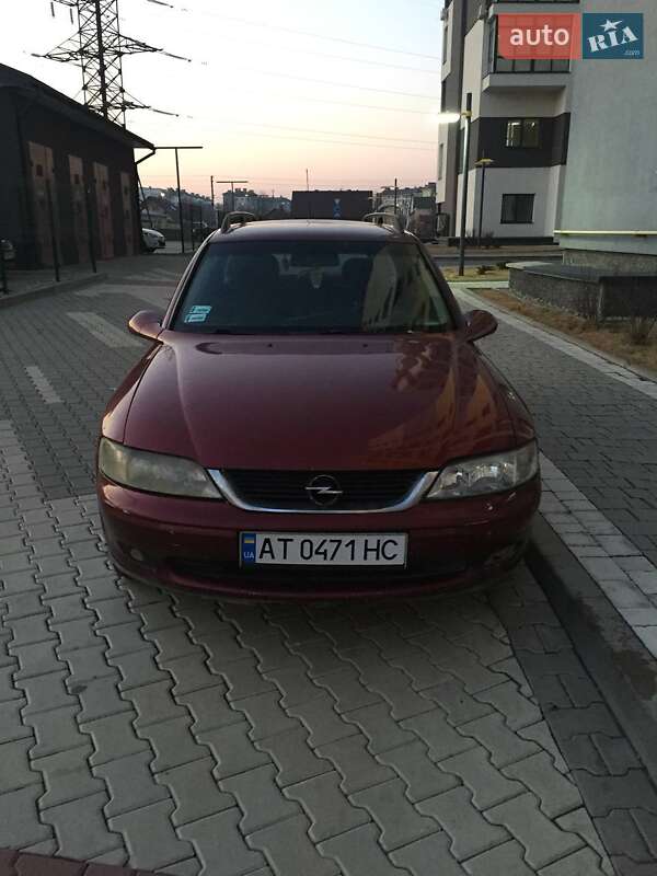 Універсал Opel Vectra 1999 в Івано-Франківську