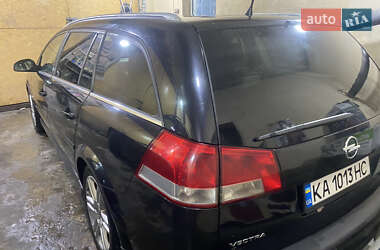 Универсал Opel Vectra 2004 в Бобровице