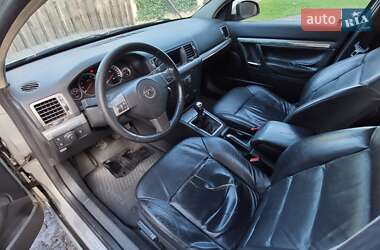 Седан Opel Vectra 2006 в 