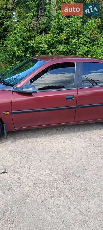 Седан Opel Vectra 1997 в Чернігові