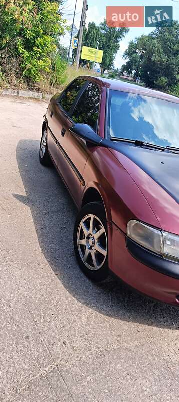 Седан Opel Vectra 1997 в Чернігові