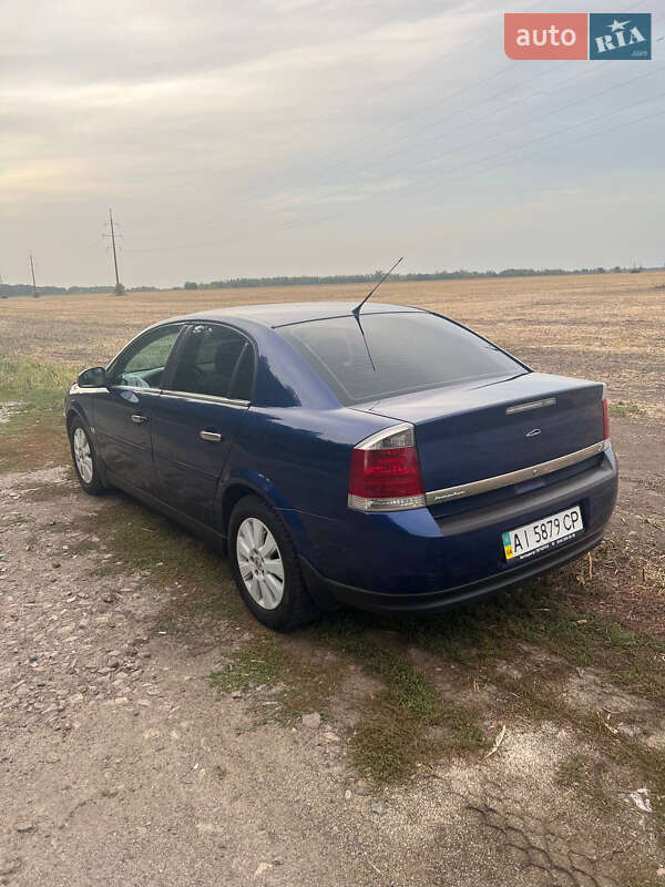 Седан Opel Vectra 2004 в Киеве