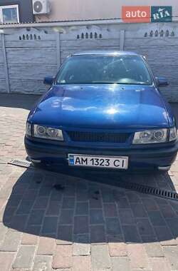 Лифтбек Opel Vectra 1990 в Бердичеве