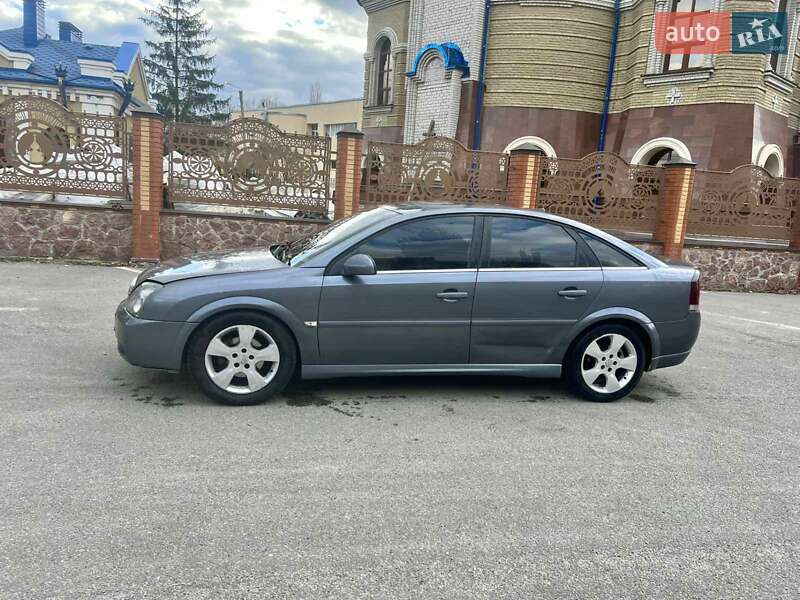 Лифтбек Opel Vectra 2002 в Чугуеве