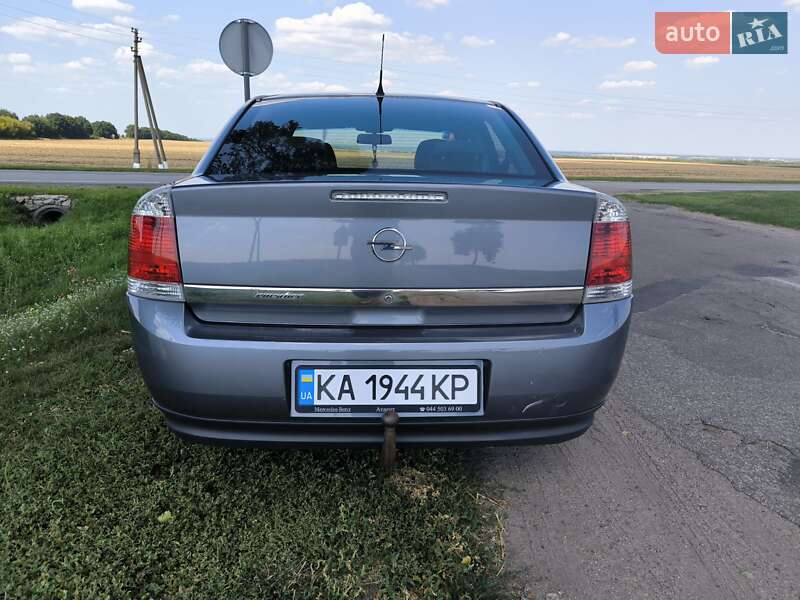 Седан Opel Vectra 2005 в Мироновке