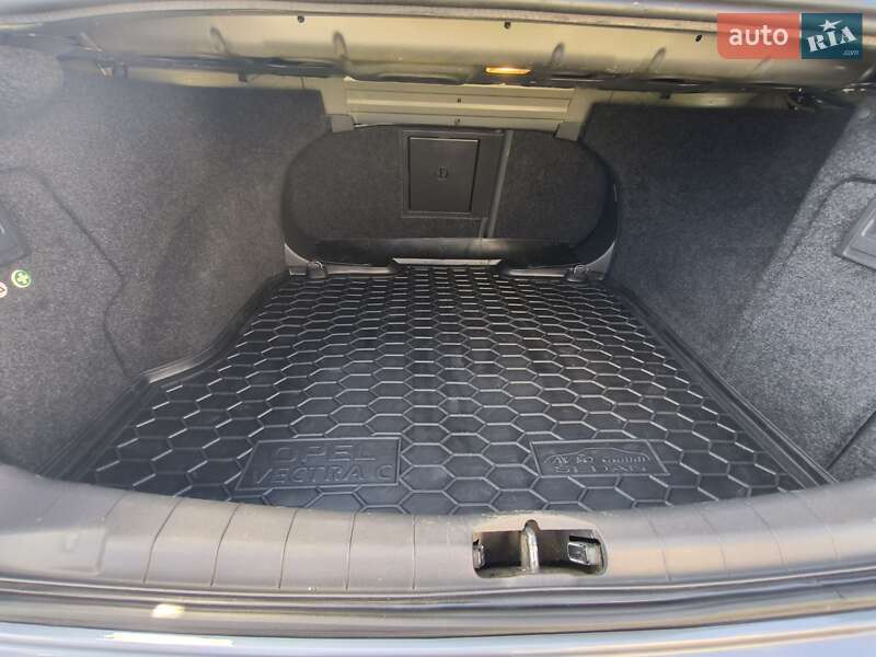 Седан Opel Vectra 2005 в Мироновке