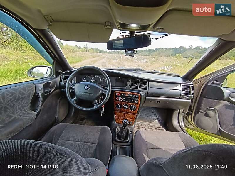 Седан Opel Vectra 1998 в Сокалі