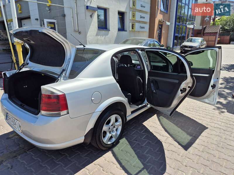 Седан Opel Vectra 2007 в Одессе