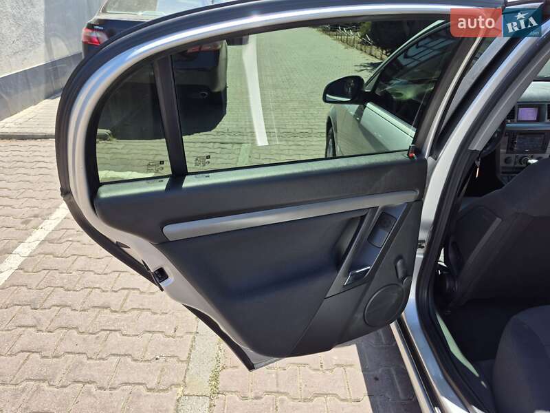 Седан Opel Vectra 2007 в Одессе