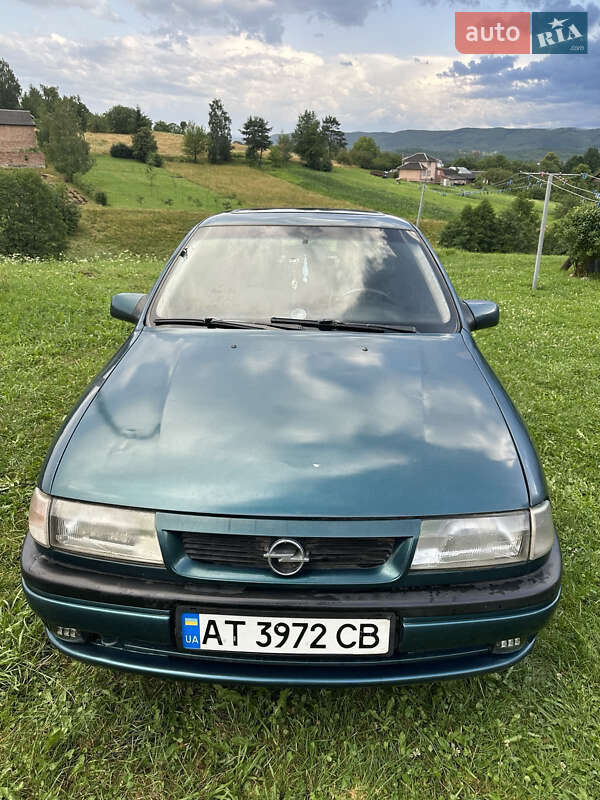 Лифтбек Opel Vectra 1995 в Ивано-Франковске фото 2 Лифтбек Opel Vectra 1995 в Ивано-Франковске
