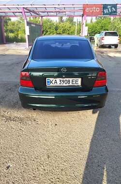 Седан Opel Vectra 2000 в 