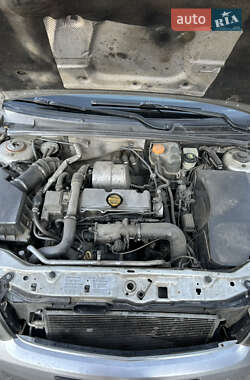 Седан Opel Vectra 2003 в 