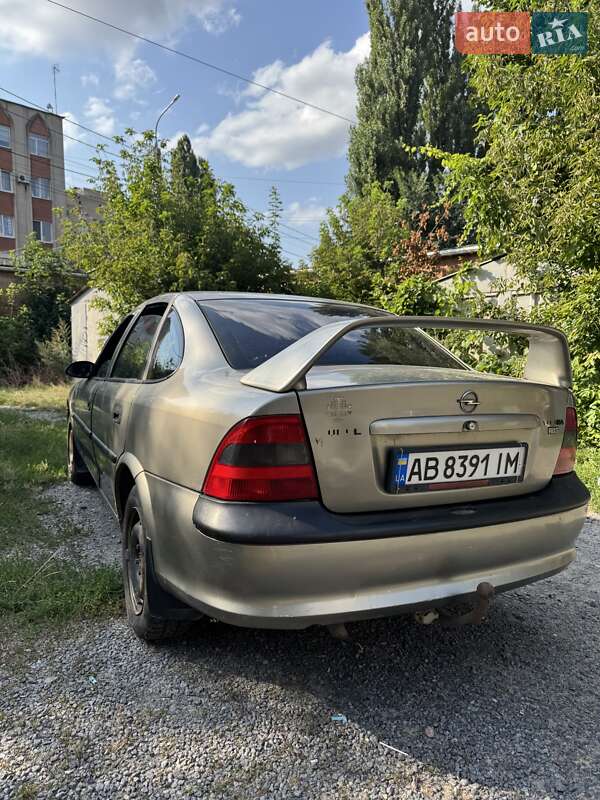 Седан Opel Vectra 1996 в Виннице