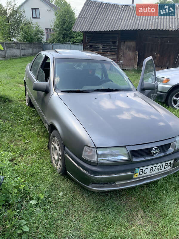 Седан Opel Vectra 1990 в Львове