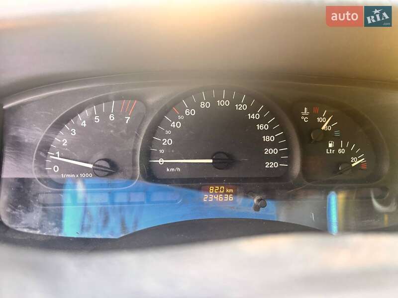 Седан Opel Vectra 1997 в Косові фото 4 Седан Opel Vectra 1997 в Косові