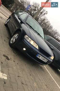 Универсал Opel Vectra 2000 в Сарнах
