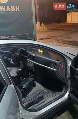Седан Opel Vectra 2003 в Одесі